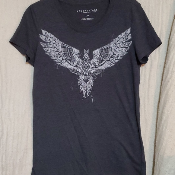 Aeropostale Tops - Aeropostale Beautiful Bird with Feathers T-shirt
